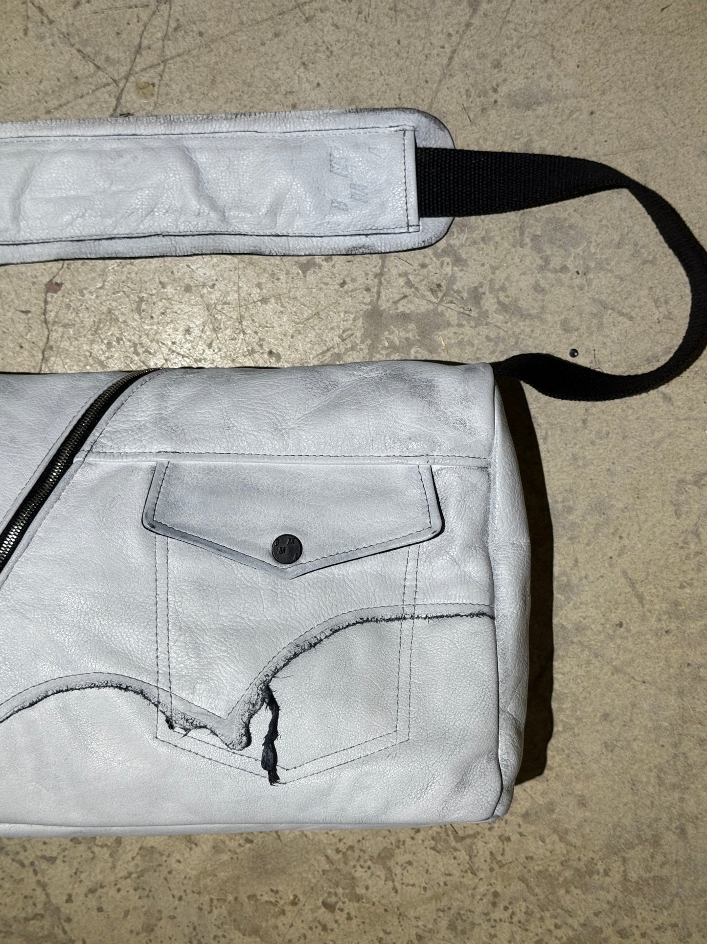 Diagonal zipper bag M v2