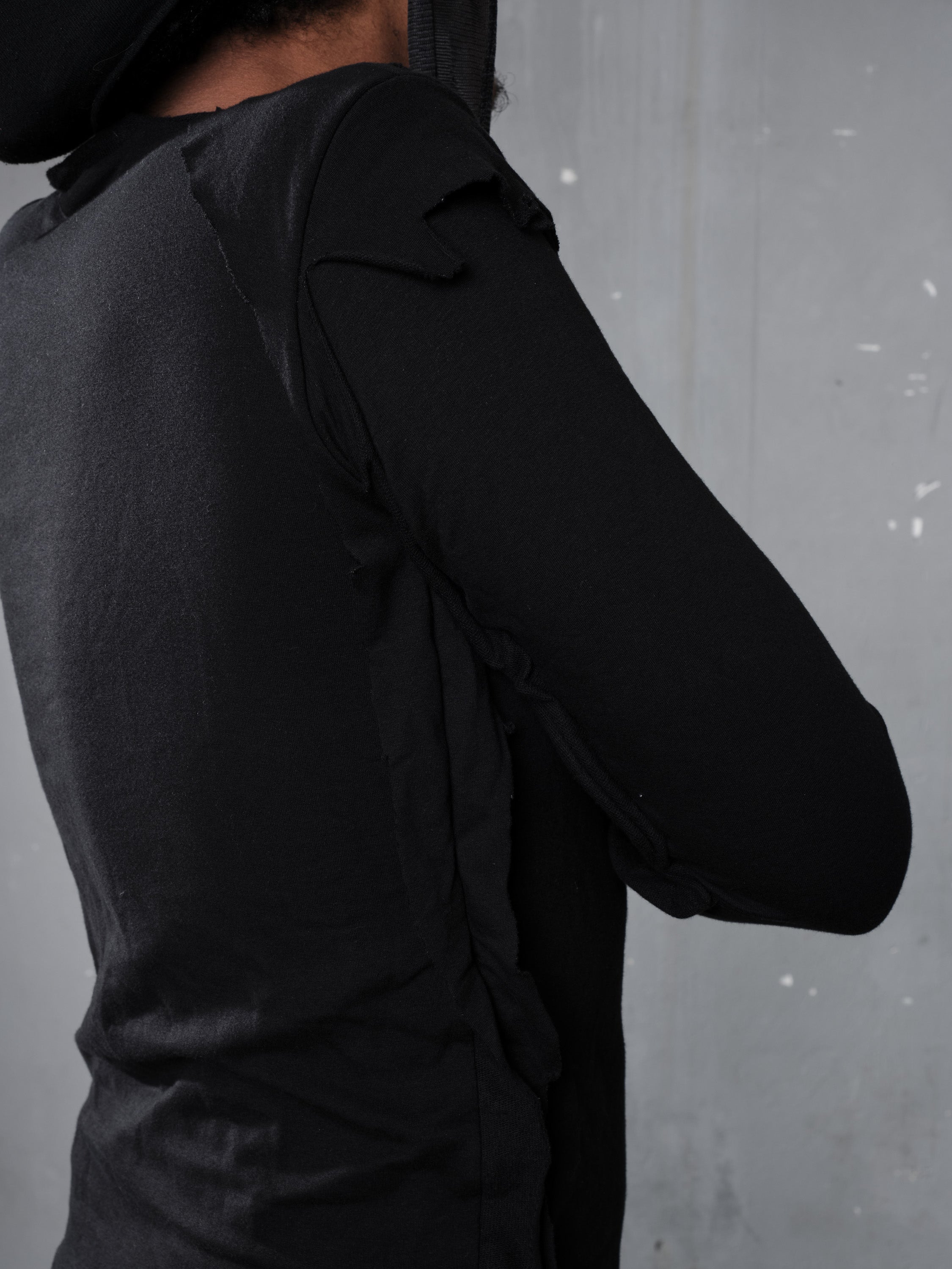 Decay fitted longsleeve