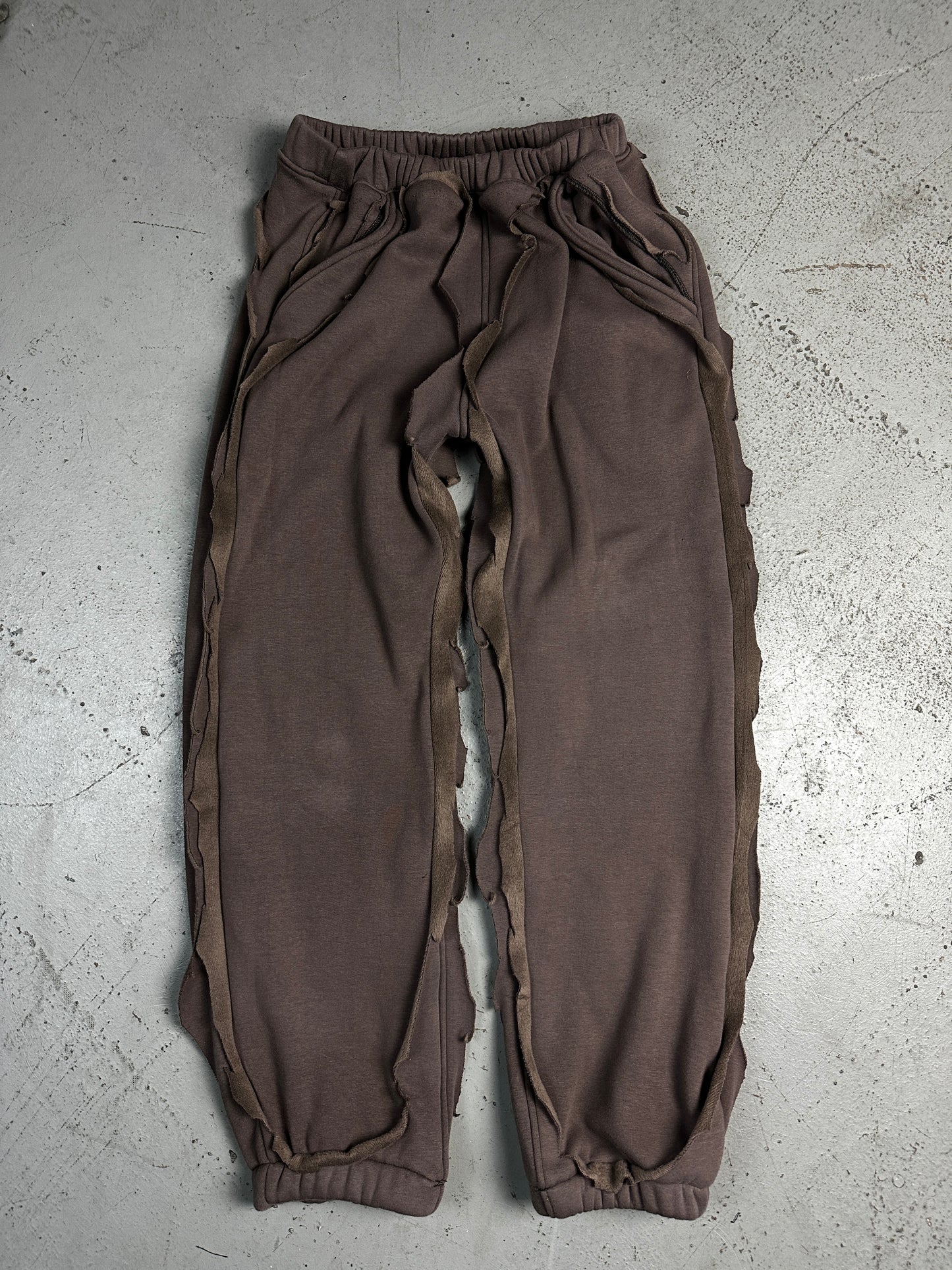 Cut-out tracksuit sample brown