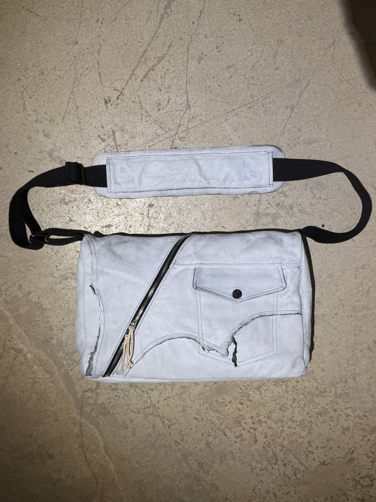 Diagonal zipper bag M v2