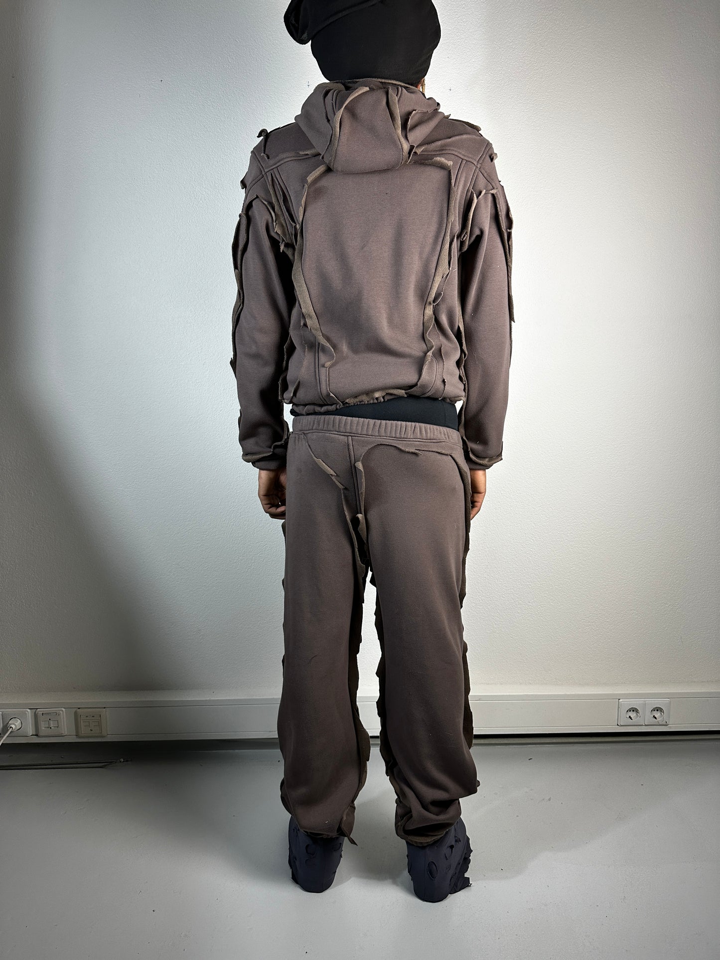 Cut-out tracksuit sample brown