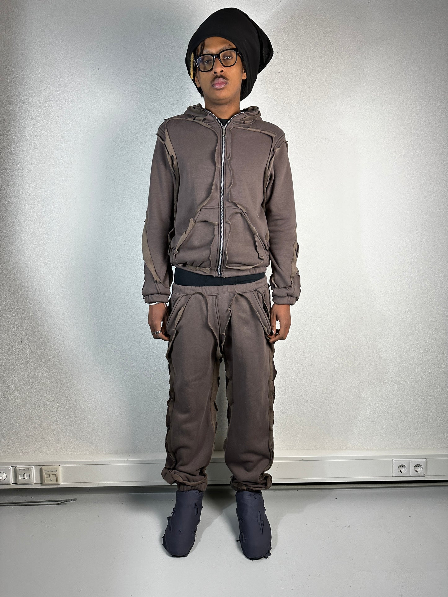 Cut-out tracksuit sample brown